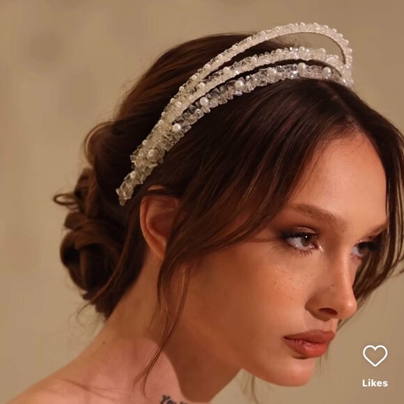 Luxury Turquish Bridal Crown - Silver - Picture 3 of 7